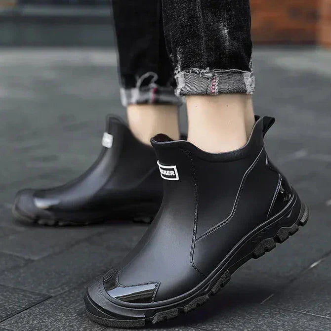 Boots with Waterproof Outdoor Ankle Design for Men for Sturdy & Practical