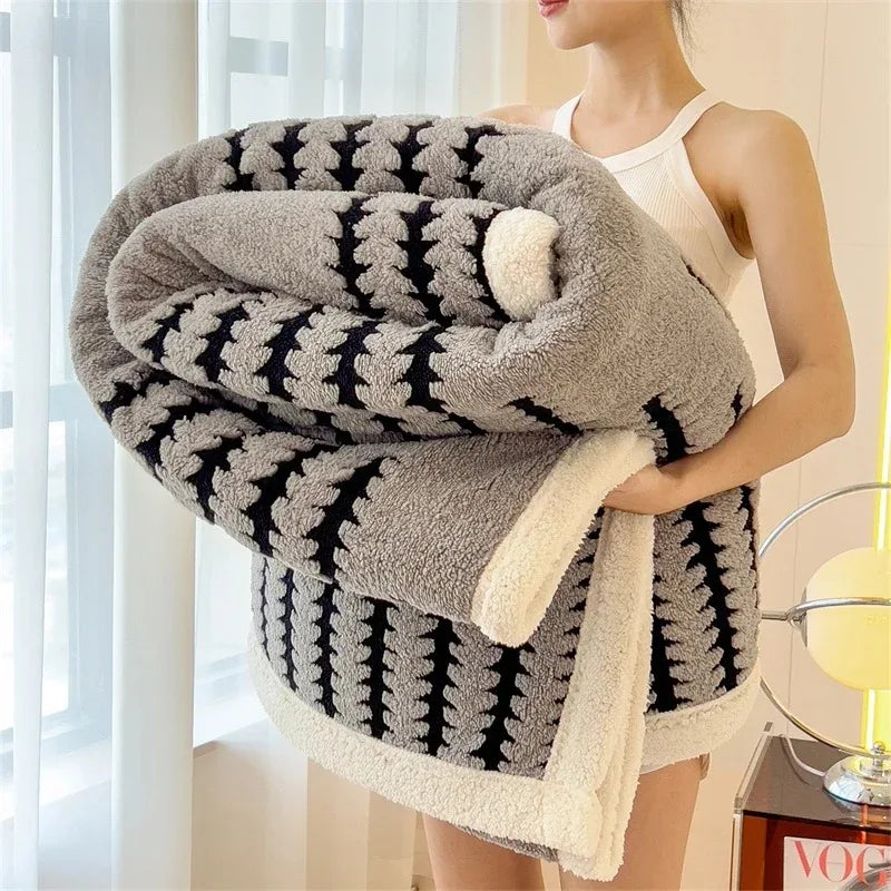 Reversible Throw with Geometric Pattern and Sherpa Fleece for Soft, Warm and Decorative