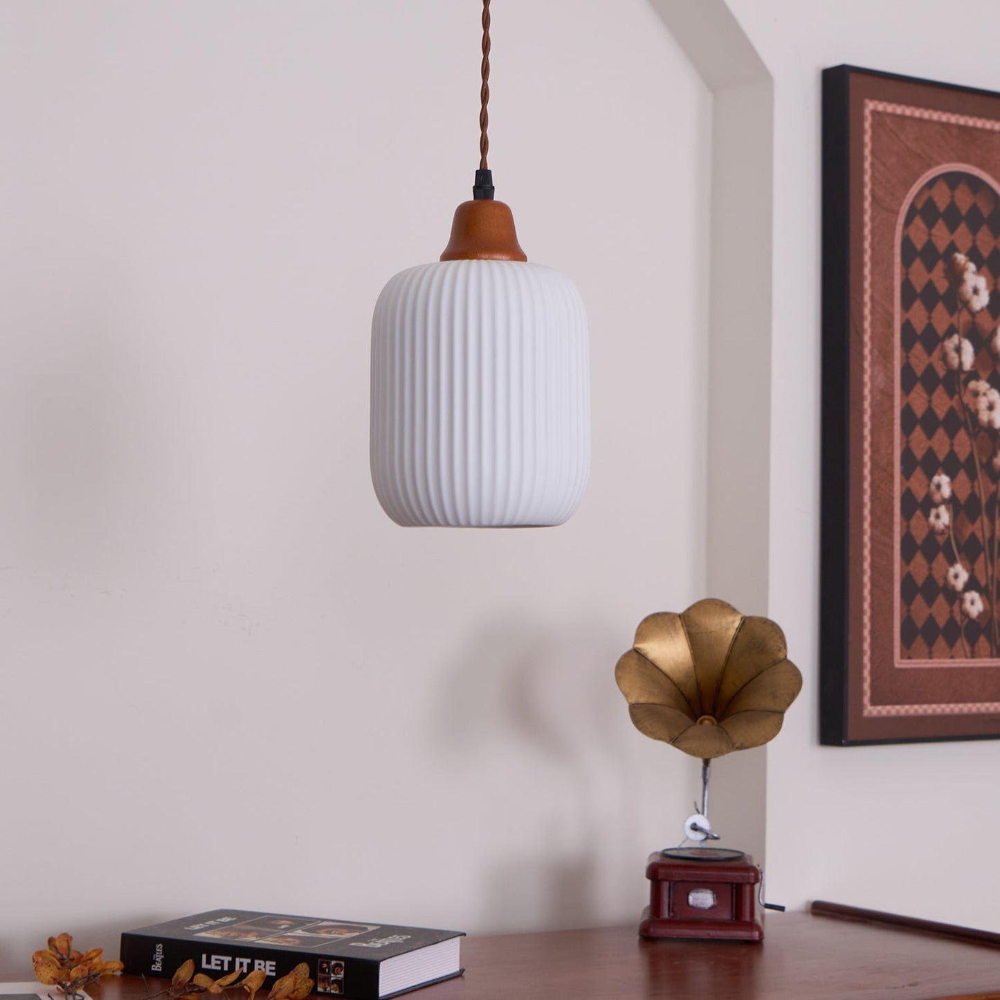 Ceramic Pendant Light with Ribbed Design and Wooden Details for Atmospheric Lighting