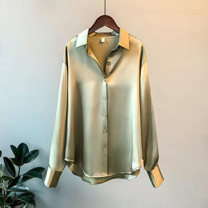 Ladies Summer Blouse with Flowing Fit and Elegant Collar