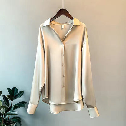 Ladies Summer Blouse with Flowing Fit and Elegant Collar