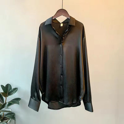 Ladies Summer Blouse with Flowing Fit and Elegant Collar