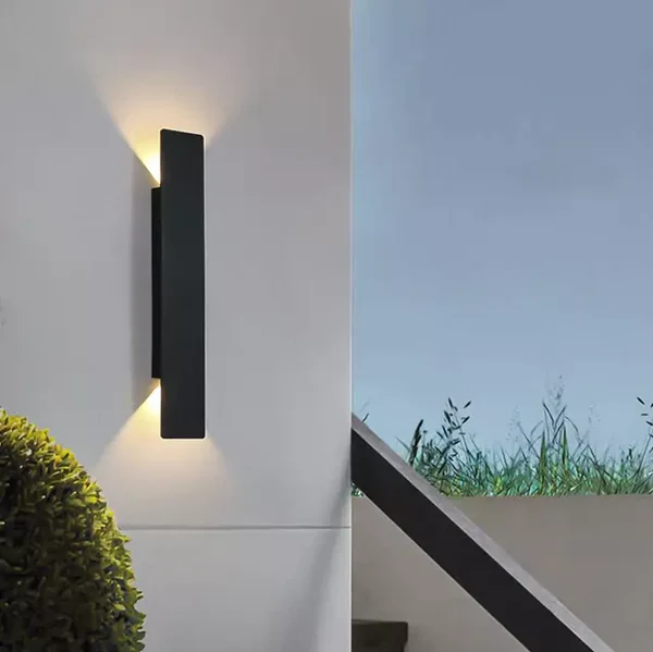 Wall Lamp with Sleek Outdoor Vertical Design and Warm LED Light