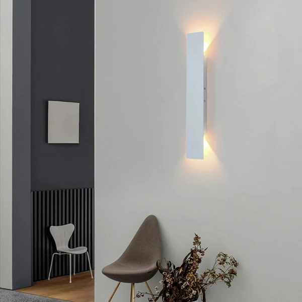 Wall Lamp with Sleek Outdoor Vertical Design and Warm LED Light