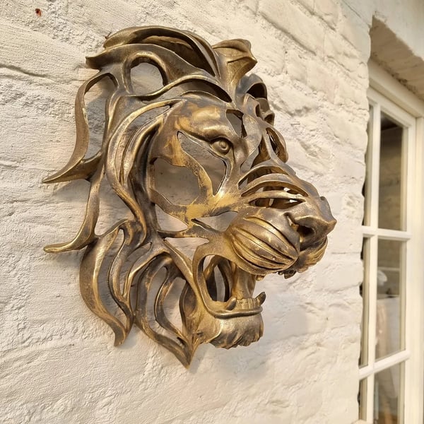 Metal Lion Head Wall Decoration for Elegant and Strong