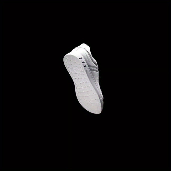 Sneakers with Lace-Up Design for Men with Striped Design and Excellent Grip
