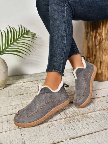 Comfortable Slippers for Women with Warm Lining and Slip-on Design