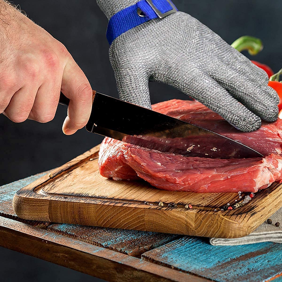 Glove with Cut-Resistant Stainless Steel Design for Kitchen Meat Processing and Oysters