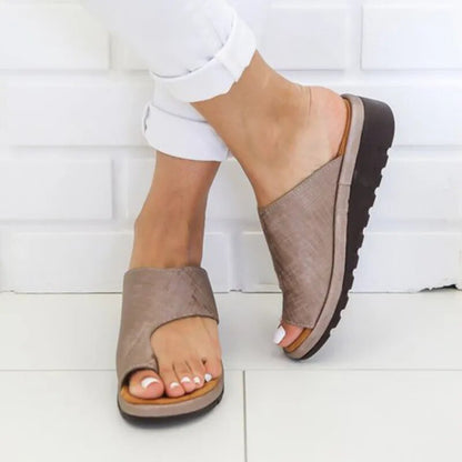 Comfortable Ladies' Slippers with Ergonomic Footbed and Sturdy Sole