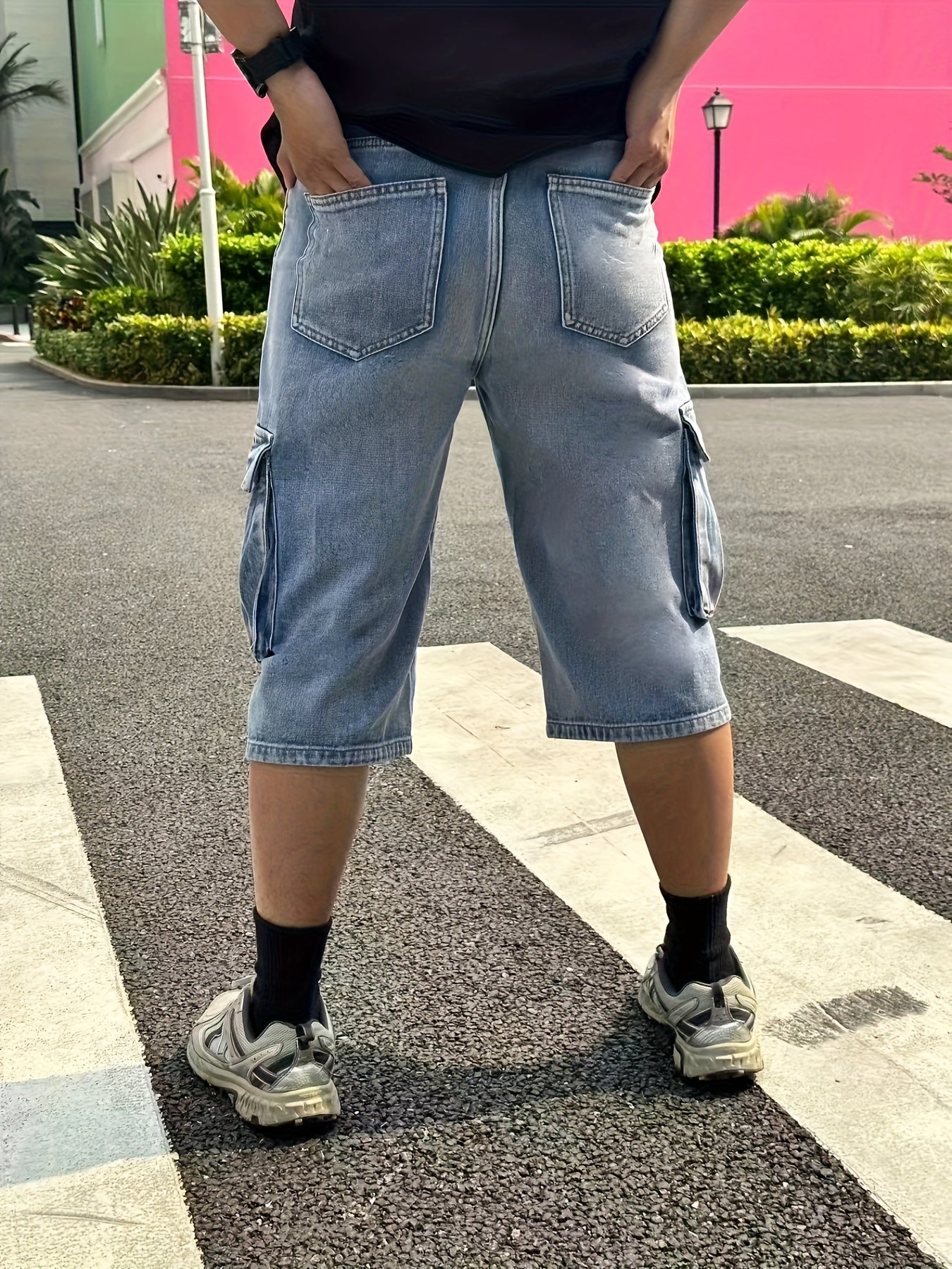 Casual Men's Denim Cargo Shorts for Robust and Practical for Daily Use