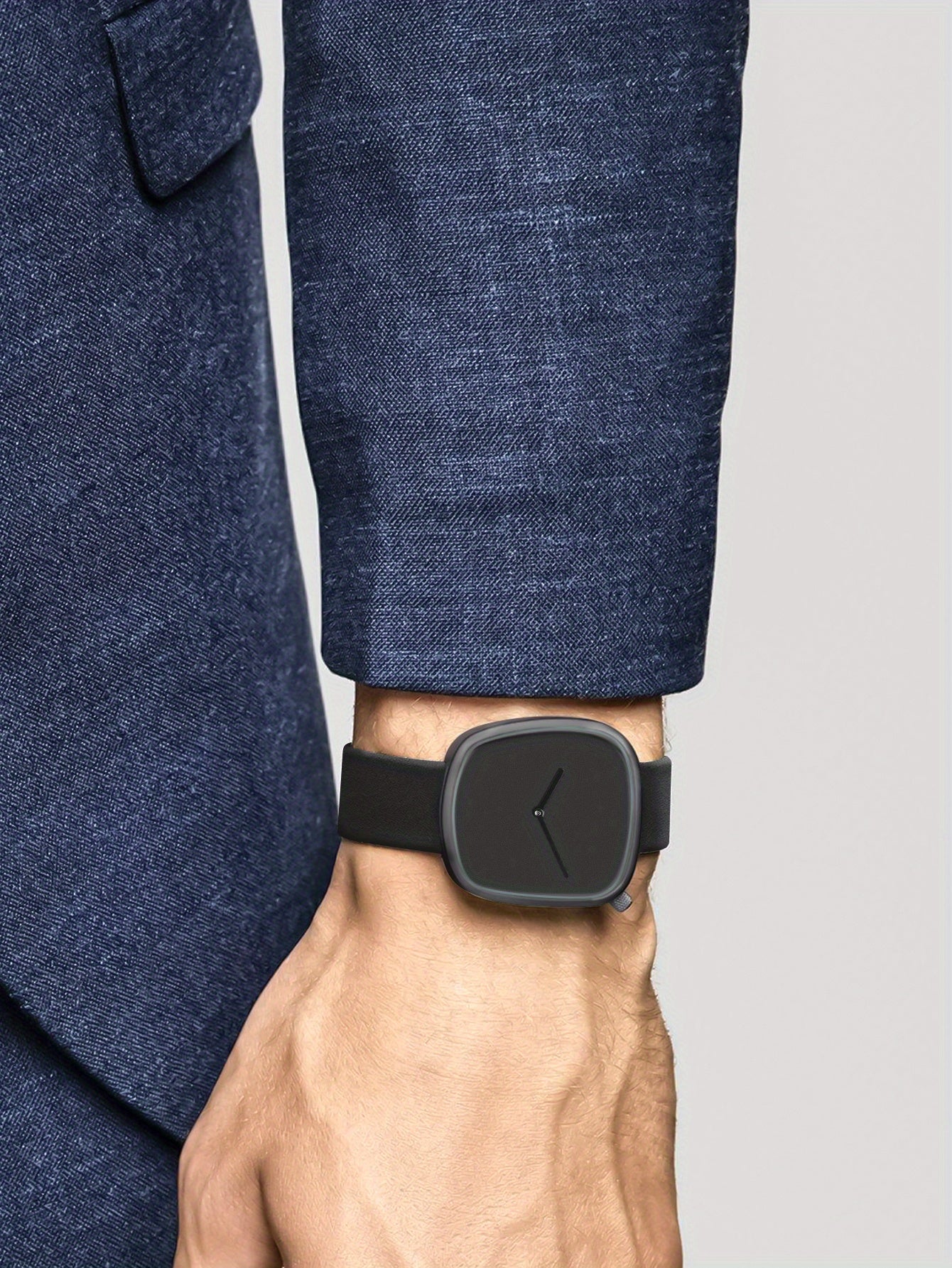 Minimalist Watch for Men with Timeless Style and Elegance