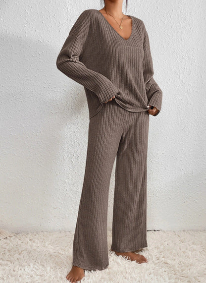 Set with Ladies Knitted Loungewear Two-Piece Soft Texture and Comfort