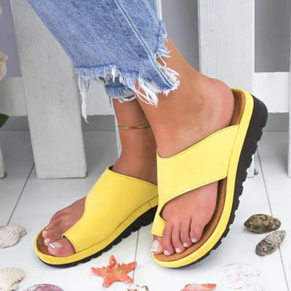 Comfortable Ladies' Slippers with Ergonomic Footbed and Sturdy Sole