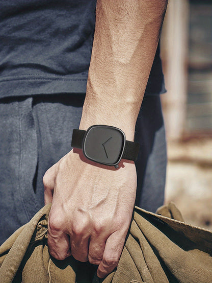 Minimalist Watch for Men with Timeless Style and Elegance