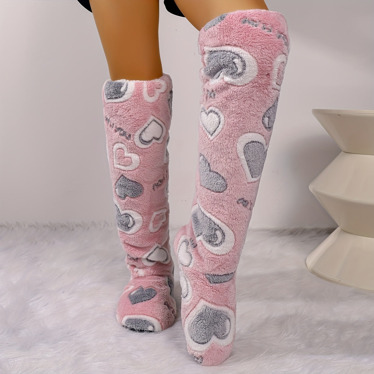 Soft Ladies Slippers with Heart Pattern for Comfortable and Quiet