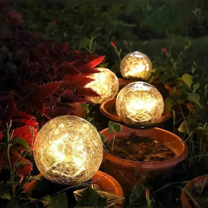 Solar Garden Lamp with Cracked Glass Effect for Atmospheric Outdoor Lighting