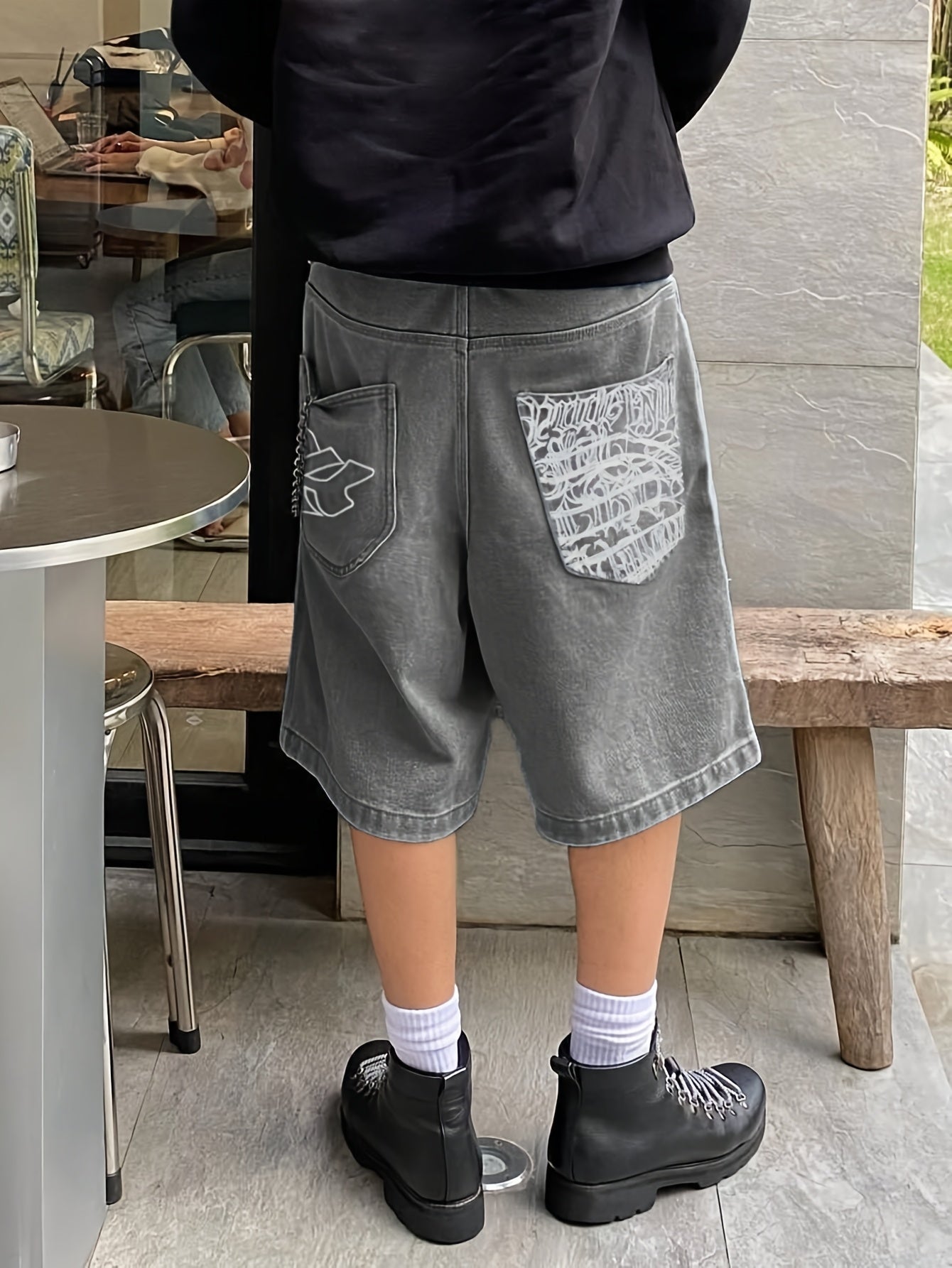 Casual Bermuda Denim Shorts for Loose Fit with Stylish Floral Embroidery