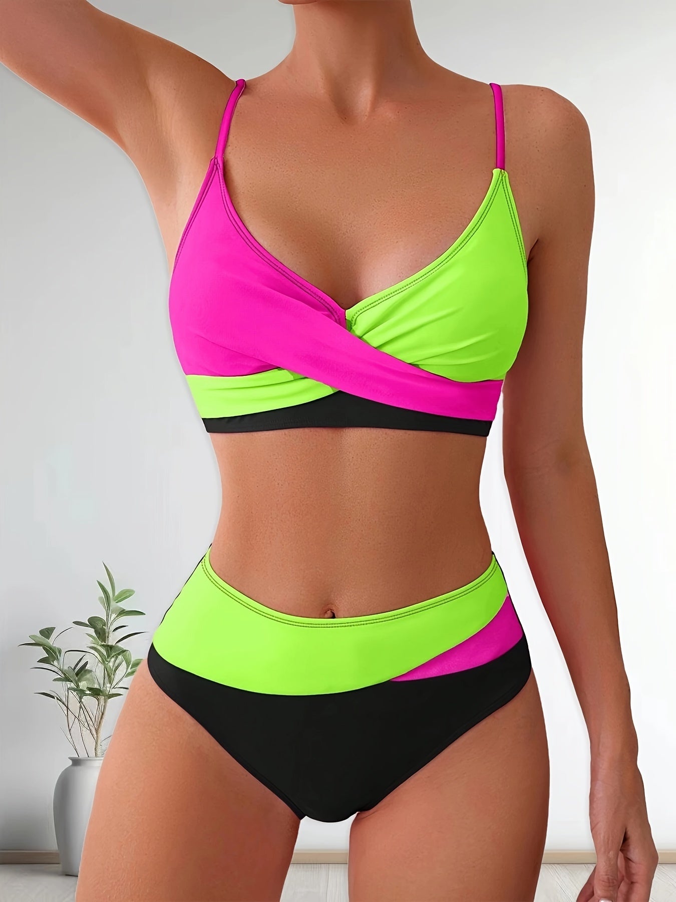 Set with Comfortable Patchwork Bikini Design for Ladies with Stretch Fit