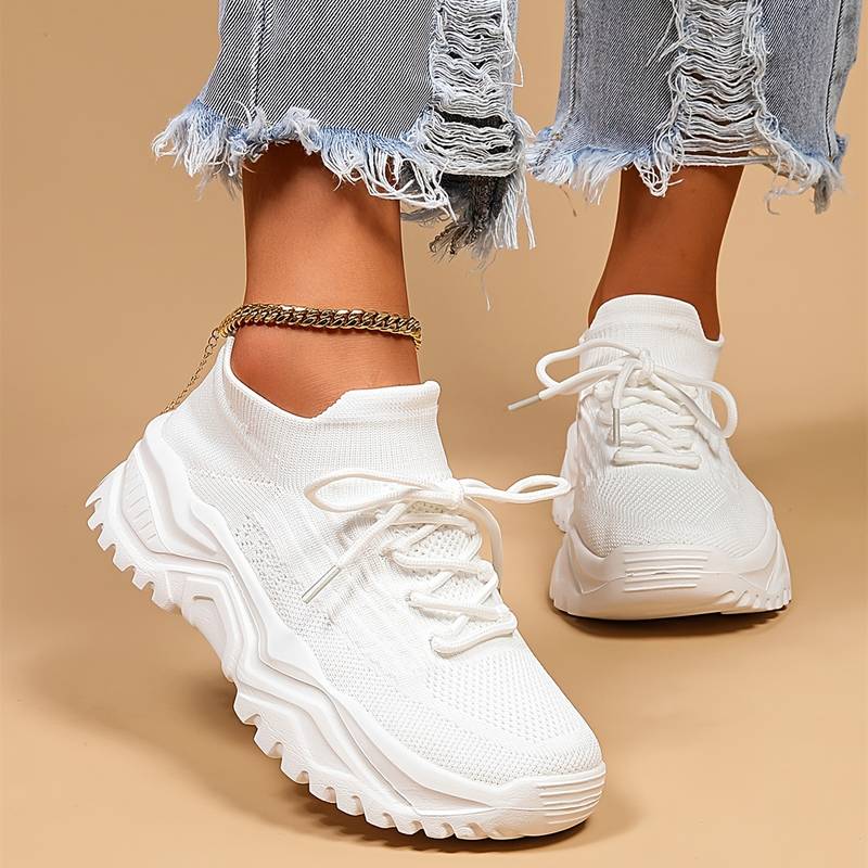 Sneakers with Orthopaedic Design for Women with Support and Comfort