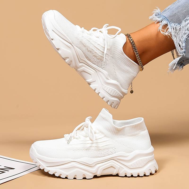 Sneakers with Orthopaedic Design for Women with Support and Comfort