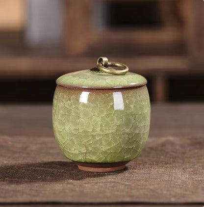 Ceramic Pet Urn with Craquelé Glaze for Ashes Memorial at Home