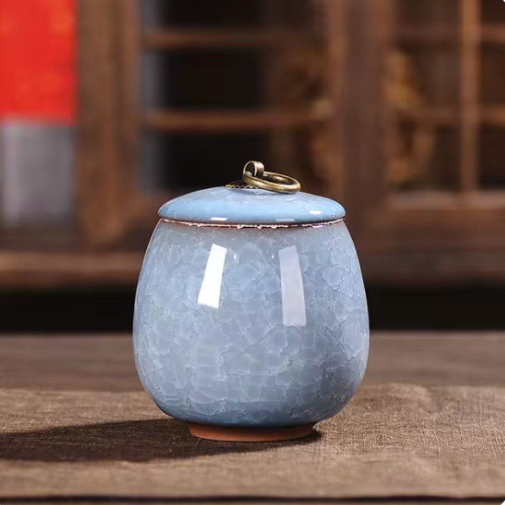 Ceramic Pet Urn with Craquelé Glaze for Ashes Memorial at Home