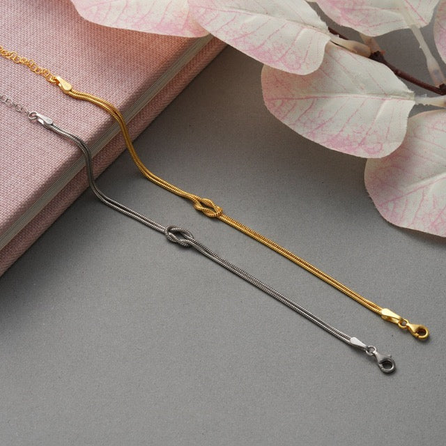 Bracelet with Elegant Knot Design for Subtle and Refined