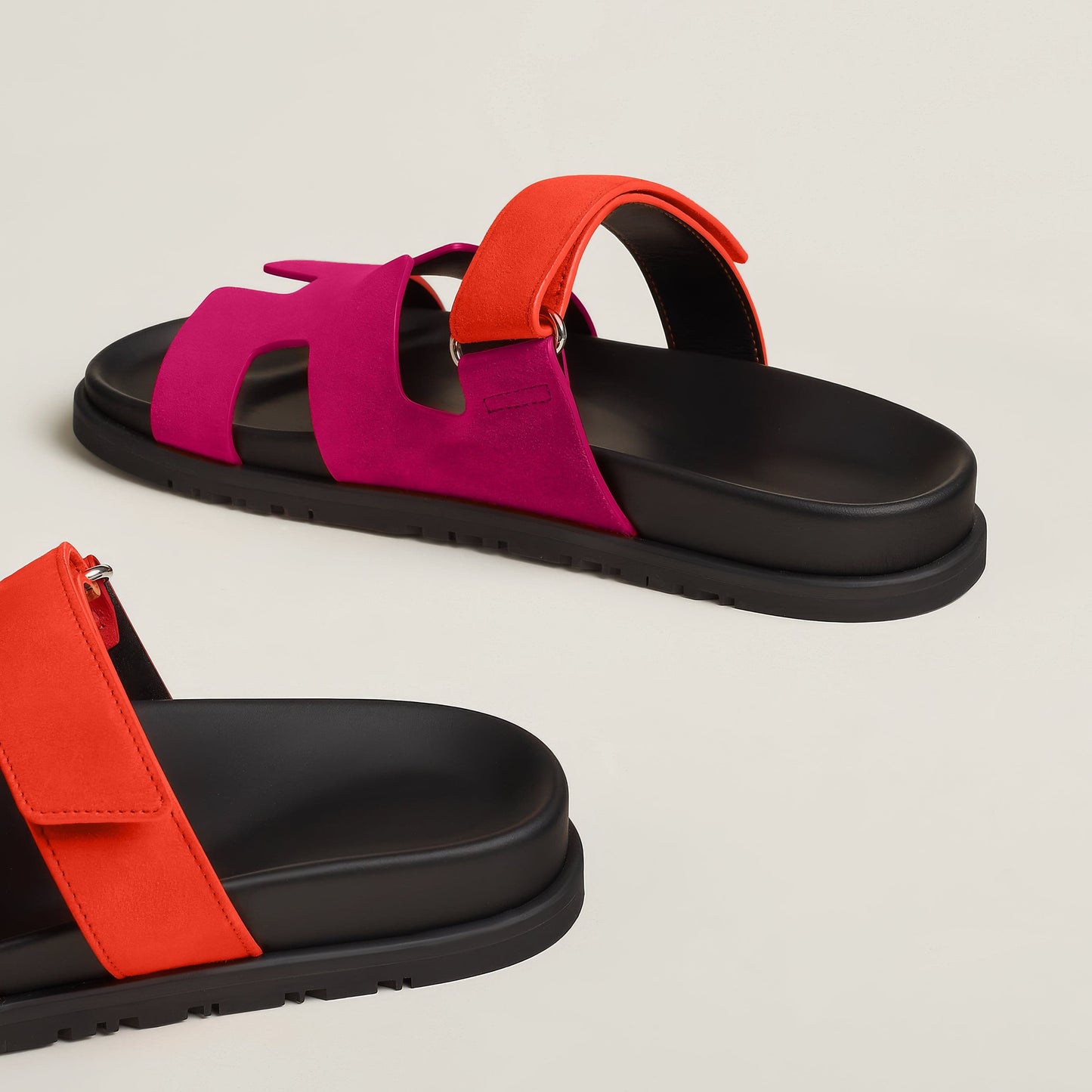 Sandals with Elegant Leather Strap Design for Comfort Meets Chic