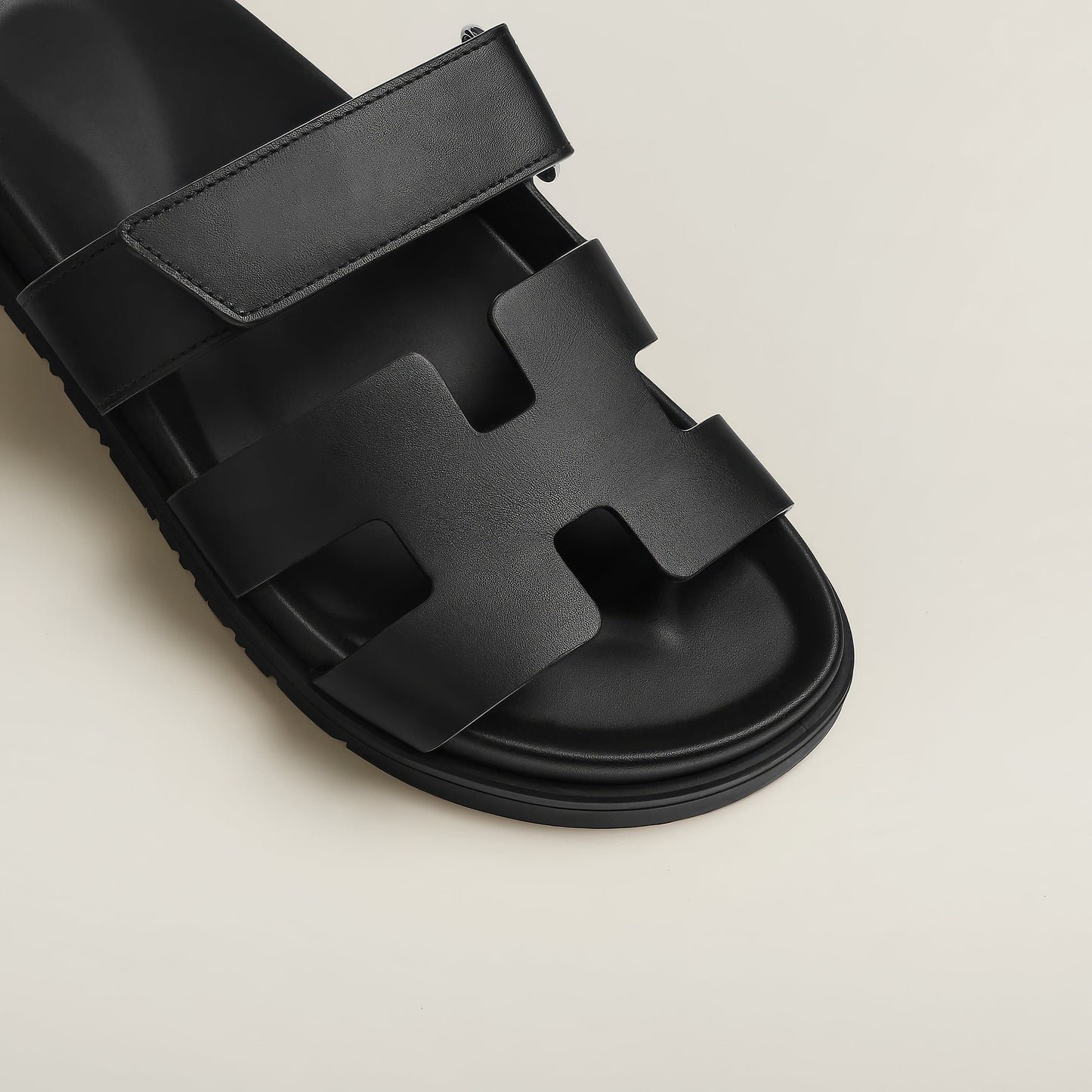 Sandals with Elegant Leather Strap Design for Comfort Meets Chic