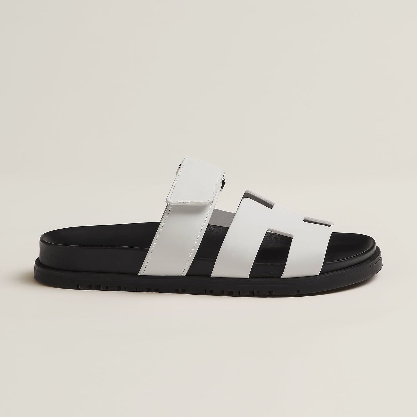Sandals with Elegant Leather Strap Design for Comfort Meets Chic