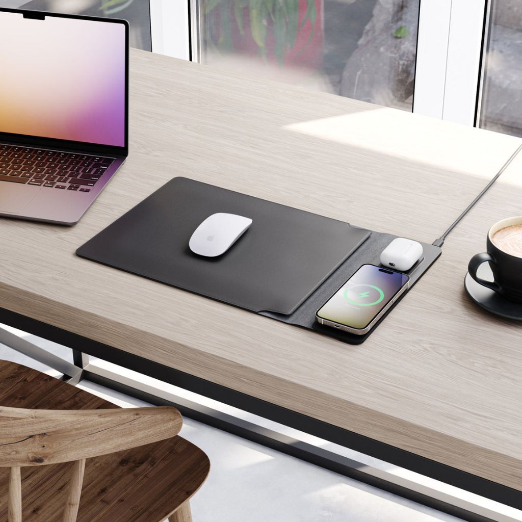 Powerdesk Sleeve for Slim Laptop Case with Wireless Charging Function