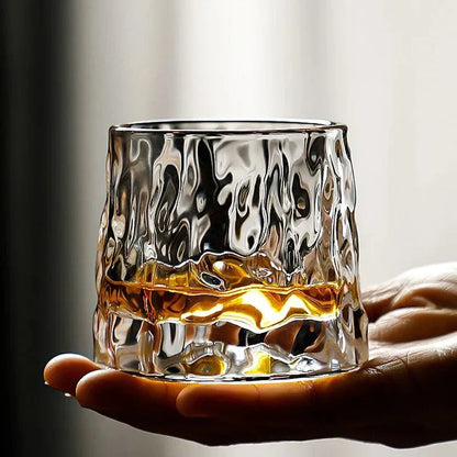 Whisky Glass with Rotating Design and Geometric Relief for Elegant Enjoyment