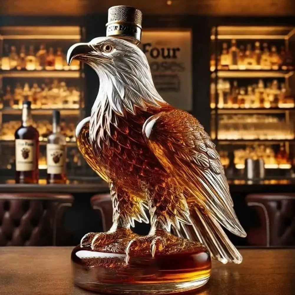 Eagle-Shaped Whisky Decanter for a Stylish and Exclusive Centrepiece